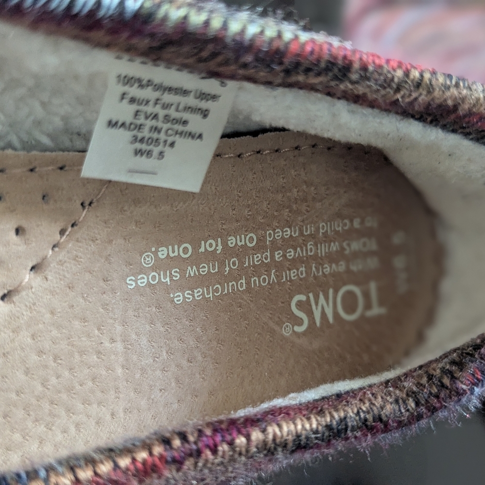 TOMS Colorful Knit Faux Fur Lined Classic Slip On Shoes Flats Casual Women’s 6.5 - Picture 6 of 11